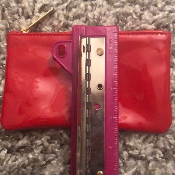 Red bareminerals makeup case - Picture 3 of 6